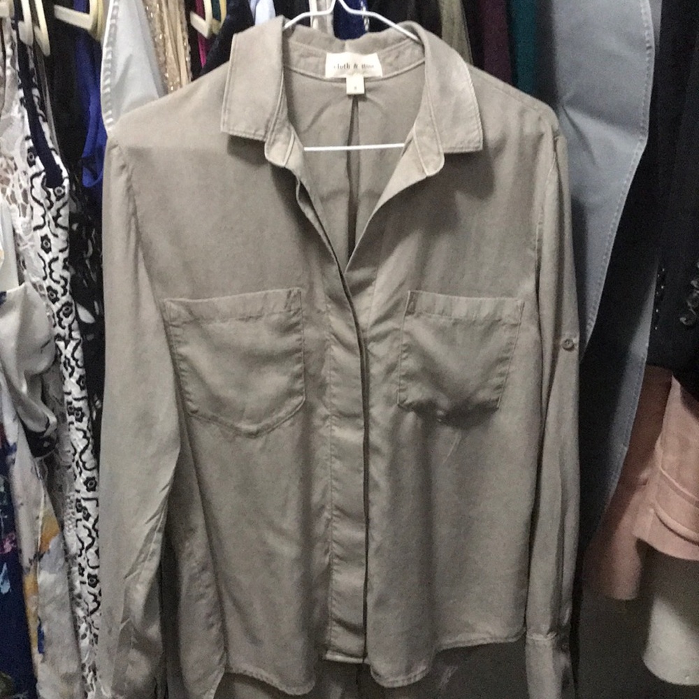 Cloth & Stone tan button down Small